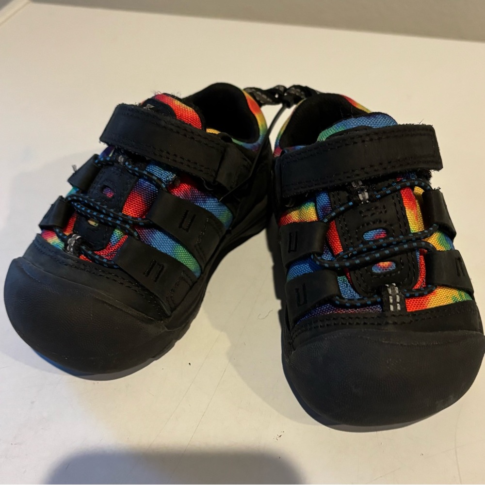 Keen Kids Shoes - Black with Rainbow Accents - Picture 2 of 7